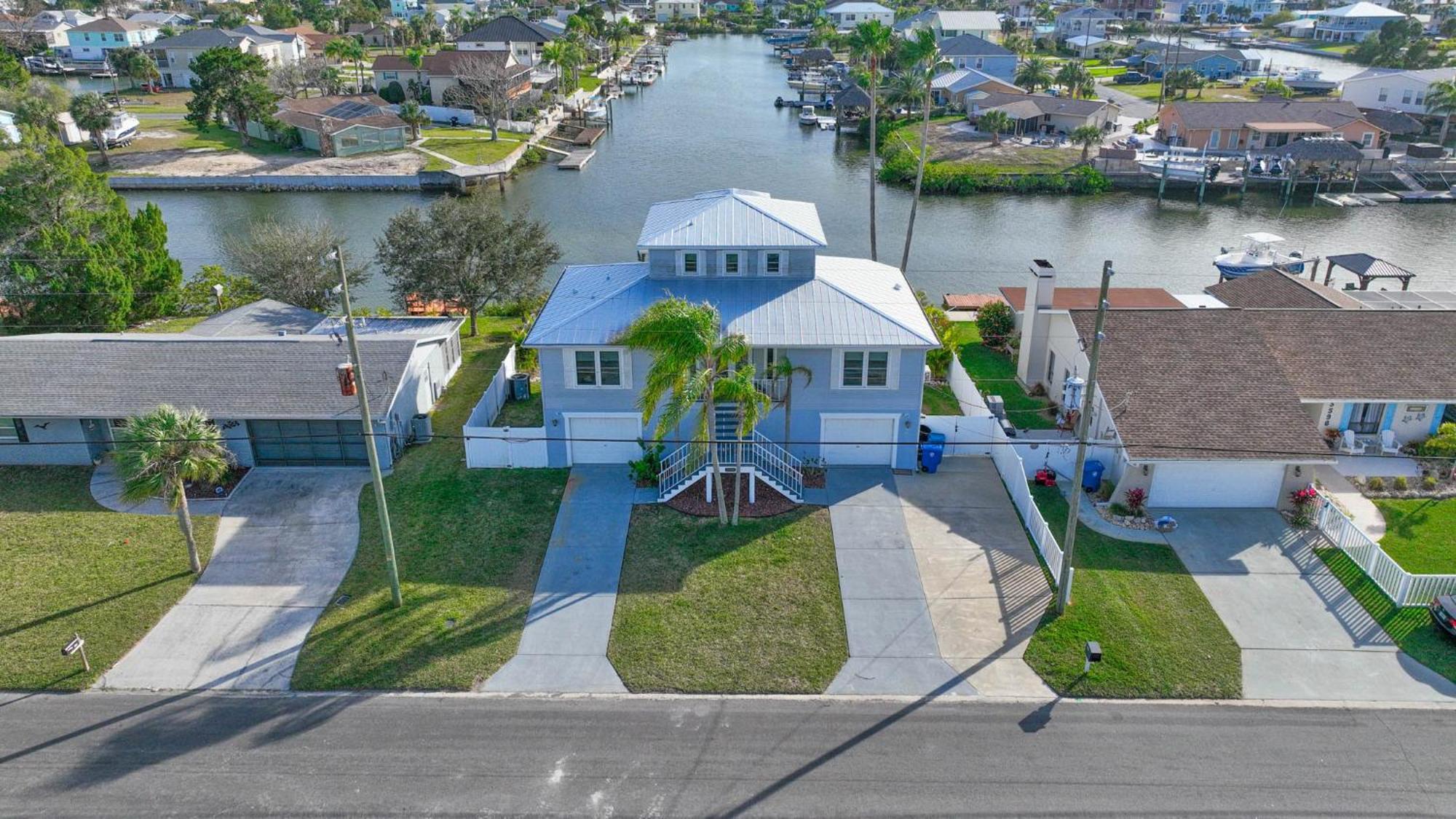 5 Bed3Bath Waterfront Pool Home With Full Gym, Office, And Heated Pool! Hernando Beach Eksteriør bilde