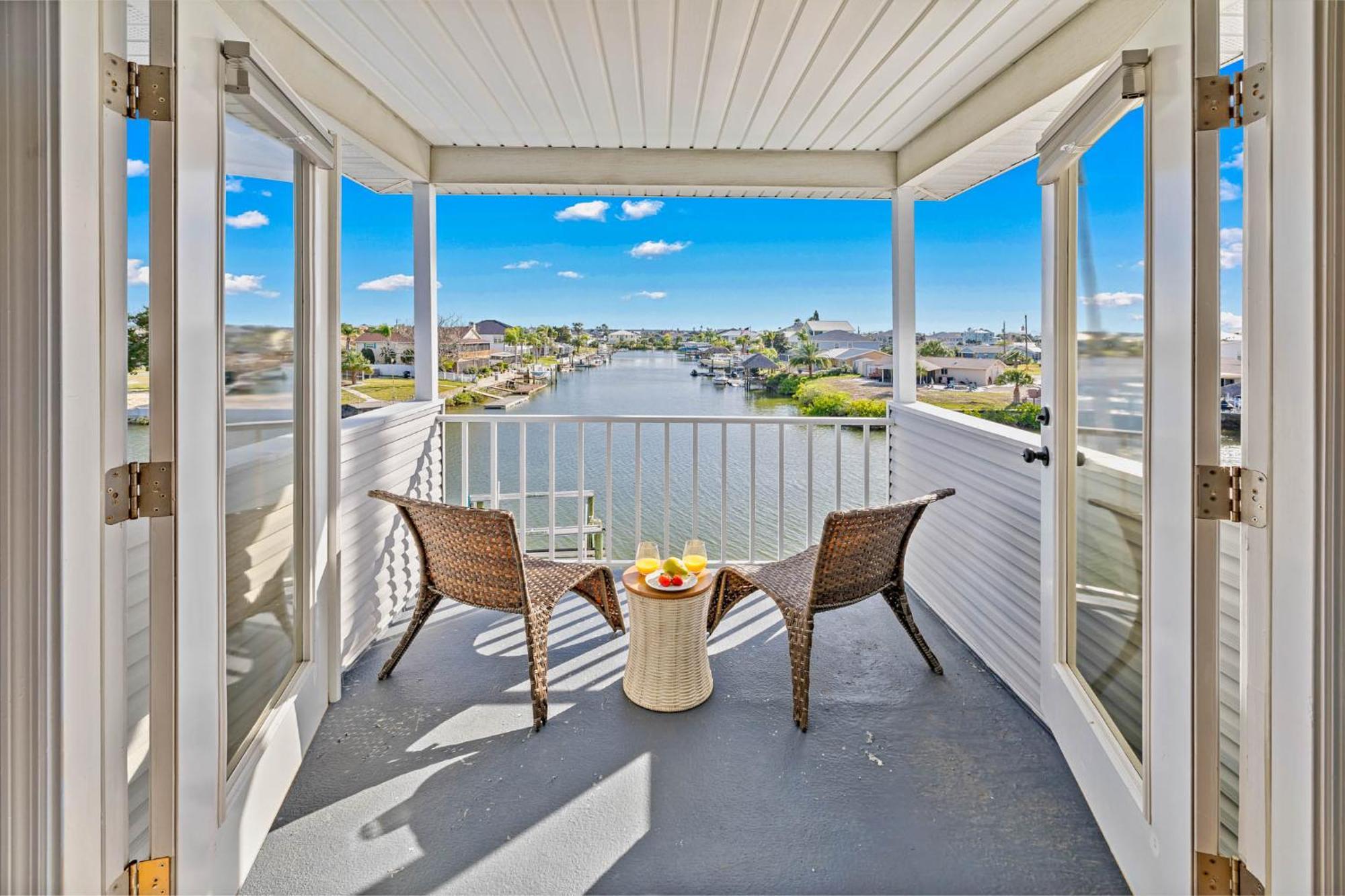 5 Bed3Bath Waterfront Pool Home With Full Gym, Office, And Heated Pool! Hernando Beach Eksteriør bilde