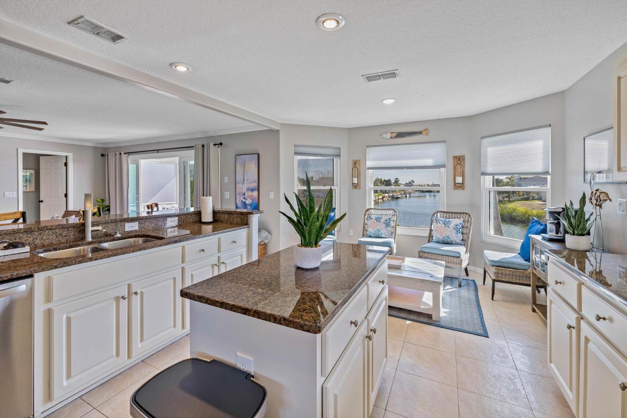 5 Bed3Bath Waterfront Pool Home With Full Gym, Office, And Heated Pool! Hernando Beach Eksteriør bilde
