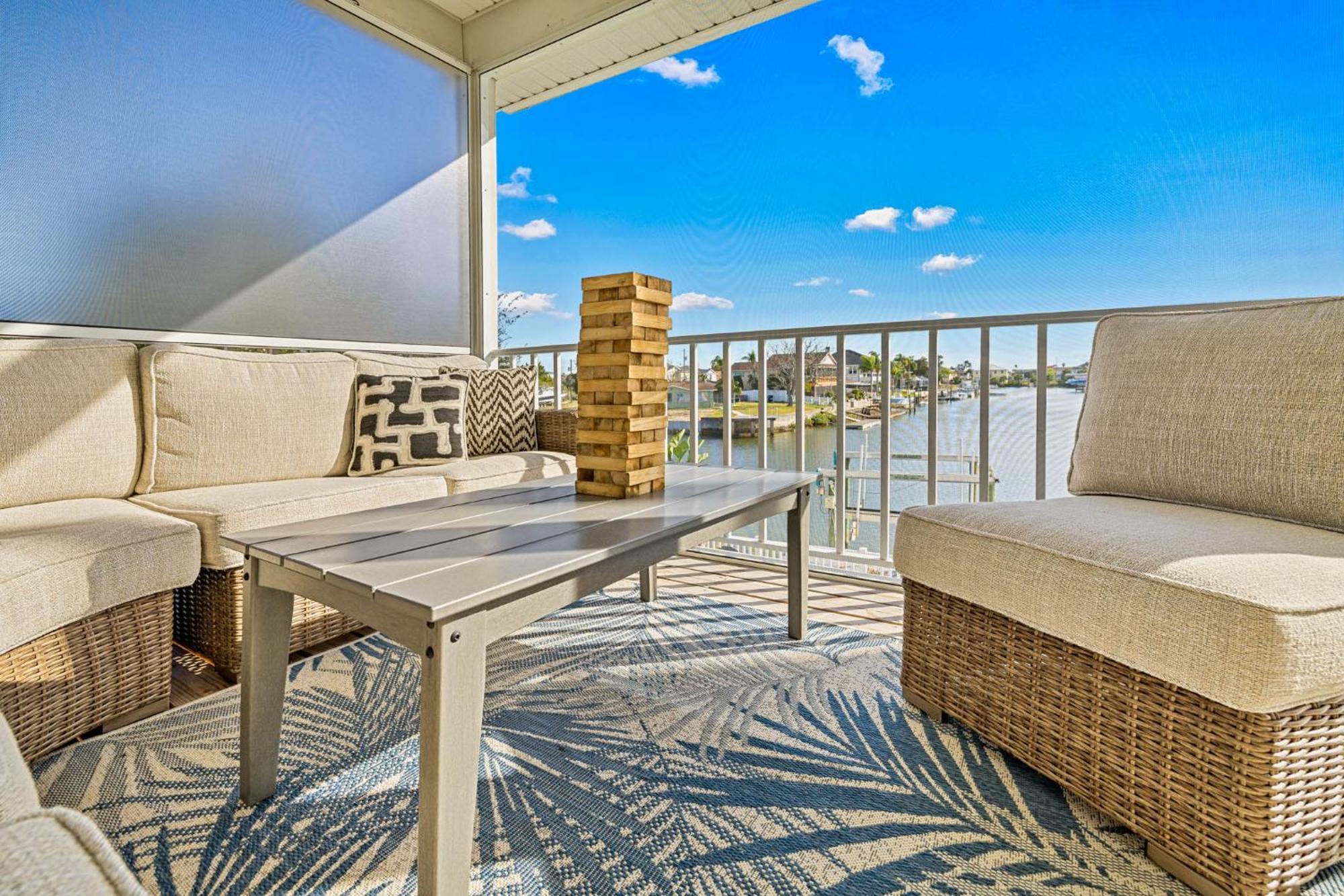 5 Bed3Bath Waterfront Pool Home With Full Gym, Office, And Heated Pool! Hernando Beach Eksteriør bilde