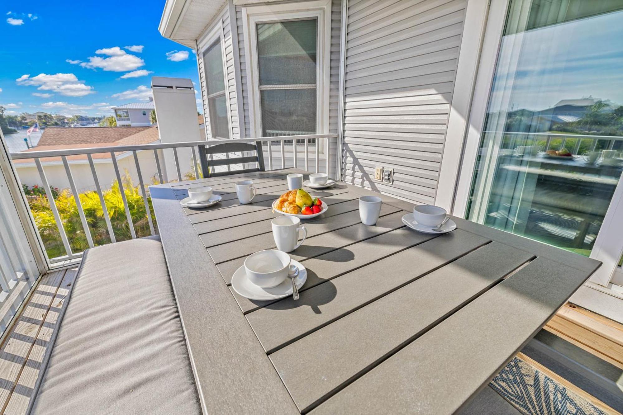 5 Bed3Bath Waterfront Pool Home With Full Gym, Office, And Heated Pool! Hernando Beach Eksteriør bilde